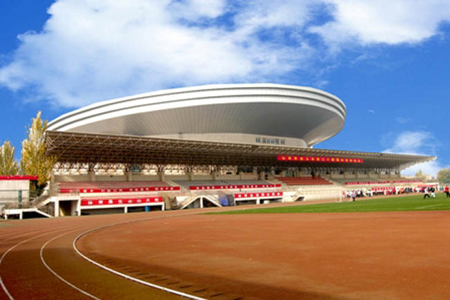 宜城体育场看台网架工程